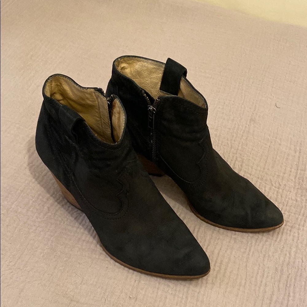 FRYE Black Ankle Boots. Size 8.5